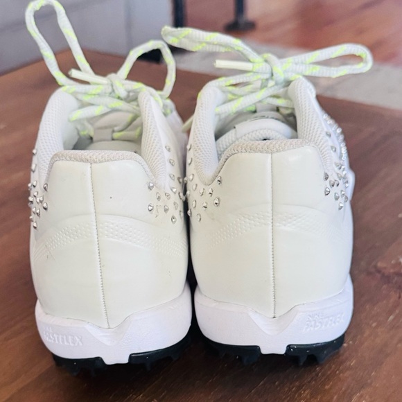 NIKE HYPER DIAMOND Custom Bedazzled Silver Studded Cleats - Picture 6 of 11